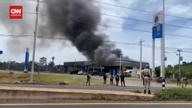 VIDEO: Penampakan SPBU di Thailand Hancur Jadi Sasaran Roket Kamboja