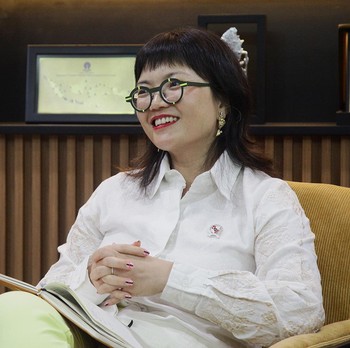 Wamen Diktisaintek Stella Christie: Penelitian Tunjukkan Perempuan dan Pria Sama Pintarnya di Bidang STEM