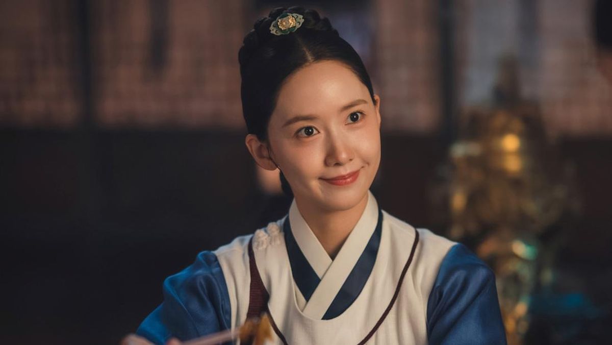 YoonA ke Masa Lalu dan Jadi Koki Tiran di Bon Appetit Your Majesty