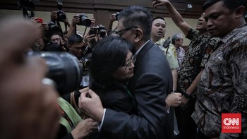 FOTO: Reaksi Hasto Saat Divonis Penjara 3,5 Tahun terkait Harun Masiku