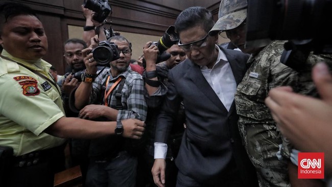 Saya Korban Anak Buah Sekjen PDIP Hasto Kristiyanto divonis 3,5 tahun penjara dalam kasus suap Harun Masiku. Hasto mengklaim jadi korban komunikasi anak buahnya.