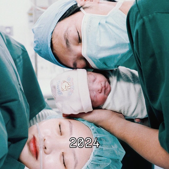 <p>Daehoon mengaku lima tahun menjalani rumah tangga dengan Julia adalah masa yang paling indah dalam hidupnya. “Tapi jujur, 5 tahun terakhir ini adalah masa paling indah dalam hidupku. Aku juga berharap, 5 tahun bersamaku jadi waktu yang berarti buat kamu. Selamat ulang tahun sayang,” tuturnya. (Foto: Instagram@daehoon_na)</p>