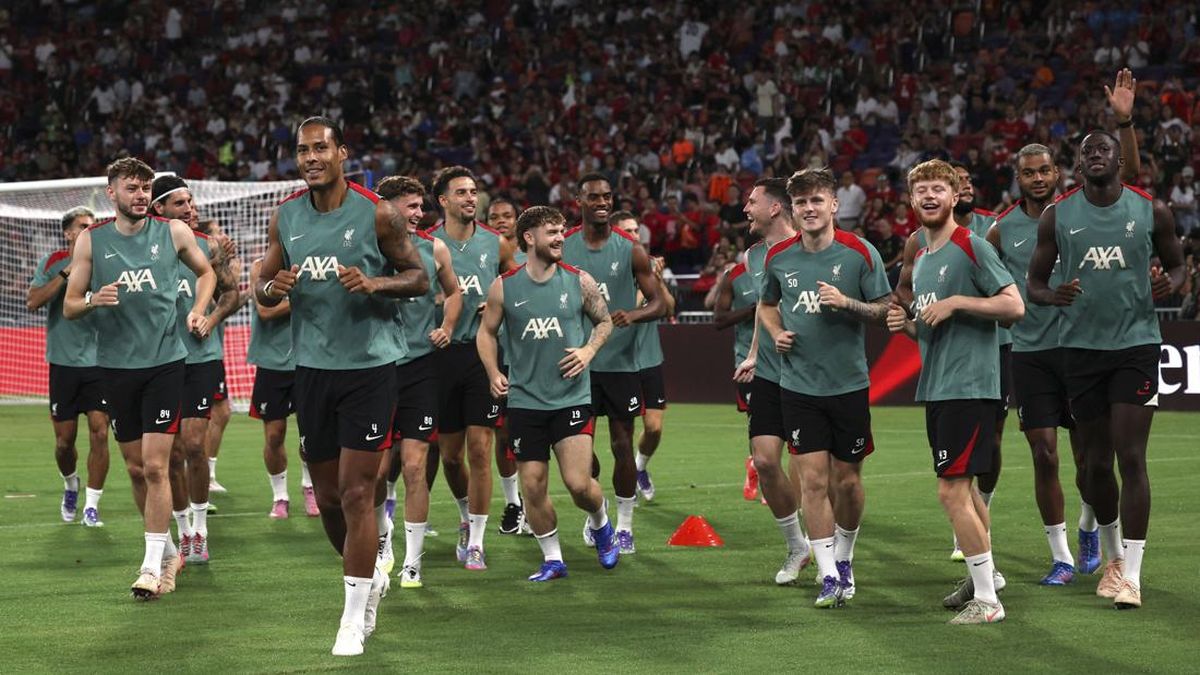 FOTO: Latihan Liverpool di Hong Kong Meriah Serasa di Anfield