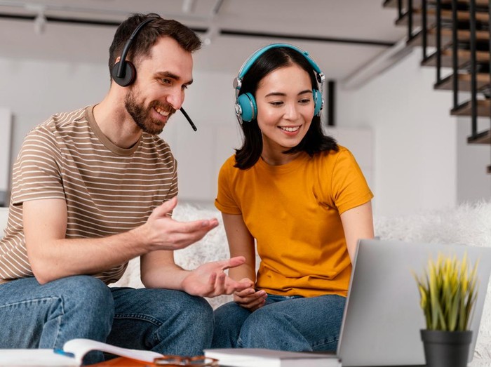 Membangun Jaringan Sama Pentingnya dengan Bekerja Keras/foto:freepik.com/freepik