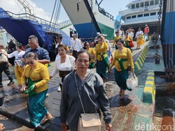 Mulang Pakelem di Selat Bali, Istri Korban KMP Tunu Berharap Suami Ditemukan