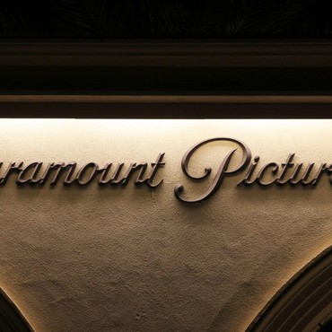 Industri Film Dunia Bisa Berubah, Merger Paramount-Warner Bros Lolos Ujian Penting
