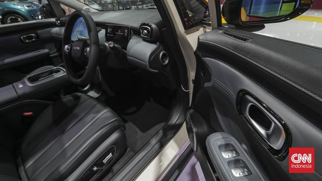 Cara Praktis Membuat Kabin Mobil Senyap Kita bisa mengakali masalah ini dengan menambahkan sendiri peredam di area kabin agar bisa lebih senyap dan kedap suara dengan langkah-langkah berikut ini.