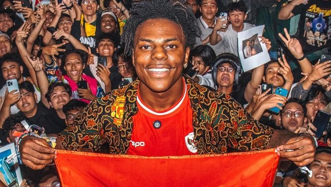 YouTuber asal Amerika Serikat, IShowSpeed, membuat kejutan dengan menjagokan Timnas Indonesia sebagai juara Piala Dunia 2030.