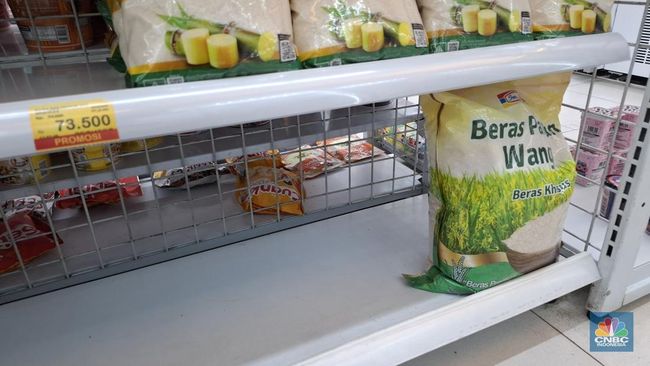 Ritel Mulai Isi Lagi Stok Beras Premium, Harga Turun Rp 1.500/5 Kg