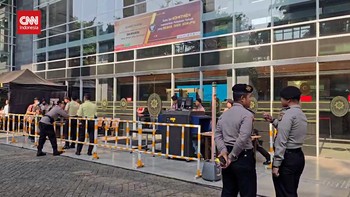 VIDEO: 1.658 Polisi Jaga Sidang Vonis Hasto