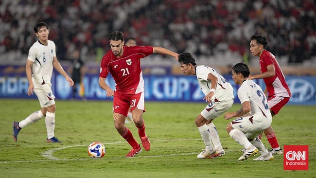 Jens Raven membuat Timnas Indonesia U-23 menyamakan skor jadi 1-1 pada menit ke-84 saat melawan Thailand dalam semifinal Piala AFF U-23 2025, Jumat (25/7).