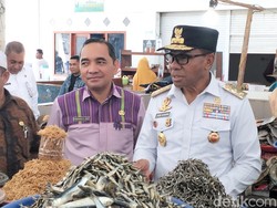 Gubernur NTT Bentuk Satgas, Usut Ratusan Siswa Keracunan MBG