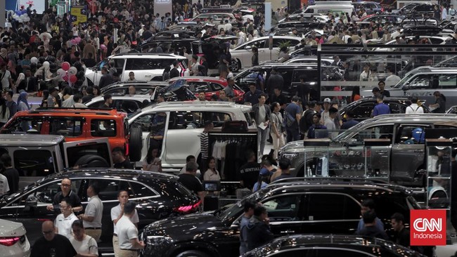 Toyota buka suara soal fenomena "banting harga" mobil yang dalam beberapa waktu terjadi di Indonesia.