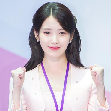 Kado Buat UENA, IU Donasikan Penghasilannya Rp2,3 Miliar