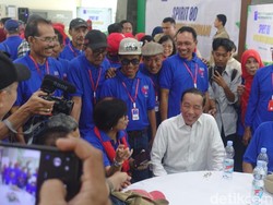 Jokowi Berkelakar soal Ijazah di Reuni Fakultas Kehutanan UGM