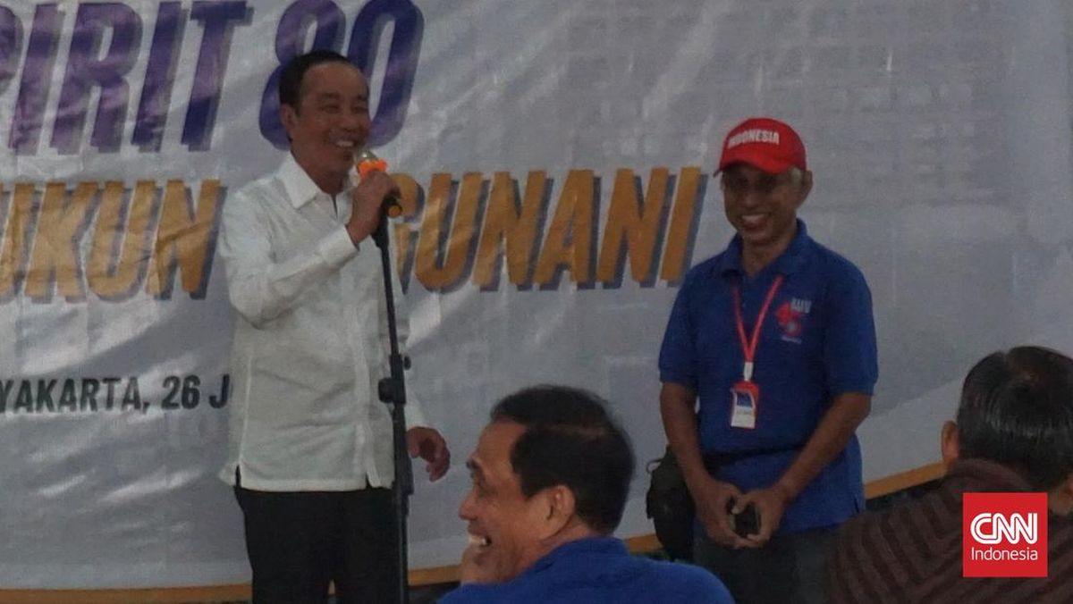 Jokowi Salah Ingat soal Rekan yang Ulang Mata Kuliah saat Reuni UGM