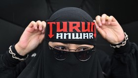 Biaya Hidup Makin Mahal, Warga Malaysia Demo Desak PM Anwar Turun