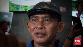 Celetuk Jokowi Jumpa Mulyono di Reuni UGM: Jangan Nambah Masalah Lagi