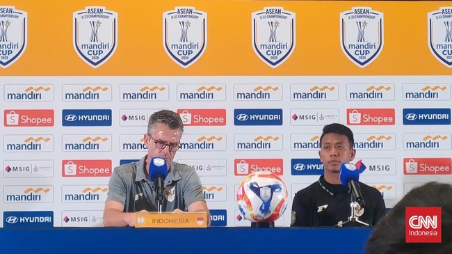 Kiper Muhammad Ardiansyah jadi pemain terbaik atau man of the match usai Timnas Indonesia U-23 lolos ke final Piala AFF U-23 2025 dengan mengalahkan Thailand.