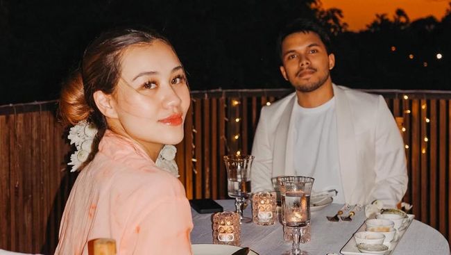 7 Potret Aaliyah Massaid dan Thariq Halilintar Rayakan 1 Tahun Pernikahan