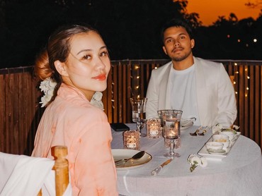 img-title 7 Potret Aaliyah Massaid dan Thariq Halilintar Rayakan 1 Tahun Pernikahan