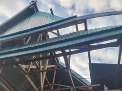 Angin Puting Beliung Terjang Permukiman di Mateng, 38 Rumah-2 Sekolah Rusak