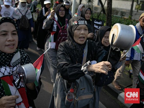 Nyaring Suara Sepanjang 4,6 Km Tuntut Krisis Kelaparan Gaza Disetop