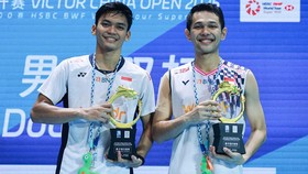 Juara China Open, Fajar/Fikri Persembahkan Gelar untuk Iie Sumirat