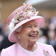 Pameran Busana Ratu Elizabeth II Akan Digelar di 2026, Siap Jadi yang Terbesar dalam Sejarah