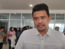 Gubsu Bobby Uji Sampel Air Danau Toba yang Mendadak Keruh