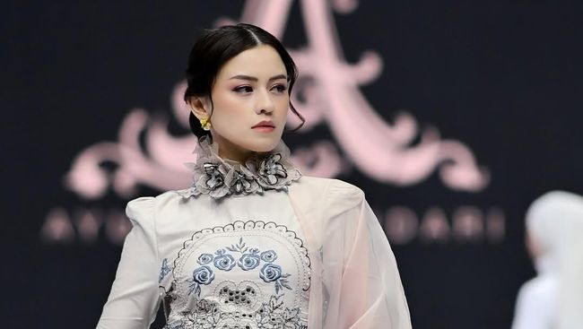 Pendidikan Kimberly Ryder Artis Lulusan S2 Kampus Inggris, Kini Dinafkahi Cuma Rp6 Juta