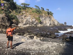 Wanita Asal Jaktim Tinggalkan Motor Lalu Menghilang di Pantai Siung
