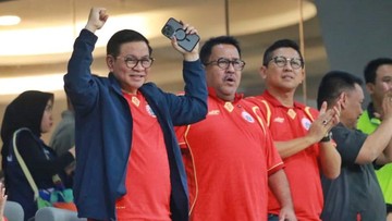 Update Eksklusif Olahraga CNN : Pramono Anung Resmikan Jersey Persija, Janjikan Satu Sponsor Lagi