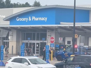 Detik-Detik Kepanikan Saat Penusukan Brutal di Supermarket Detik-Detik Kepanikan Saat Penusukan Brutal di Supermarket