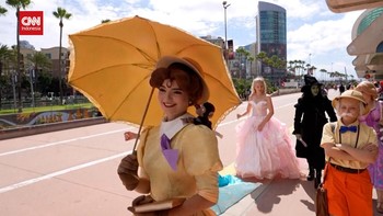 VIDEO: Kostum-kostum Fantastis Warnai Comic-Con San Diego