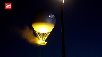 VIDEO: Balon Udara Terbang di Paris, Desak Setop Genosida di Gaza