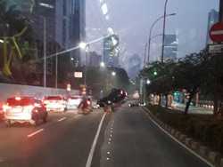 Mobil Tabrak Separator, Koridor 9 TransJ Lagi-lagi Alihkan Rute