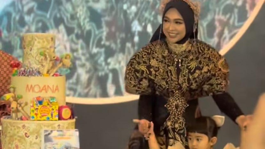 Ulang Tahun Ria Ricis dan Moana Ulang Tahun Ria Ricis dan Moana