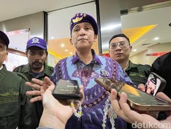 Firdaus Oiwobo Klaim Tak Buat Gaduh saat Naik Meja di Pengadilan