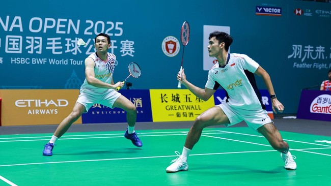 BNI Apresiasi Kemenangan Fajar/Fikri di China Open 2025 Sebagai sponsor resmi PBSI, BNI berkomitmen mendukung peningkatan prestasi atlet nasional melalui berbagai pembinaan, baik di tingkat junior maupun senior.