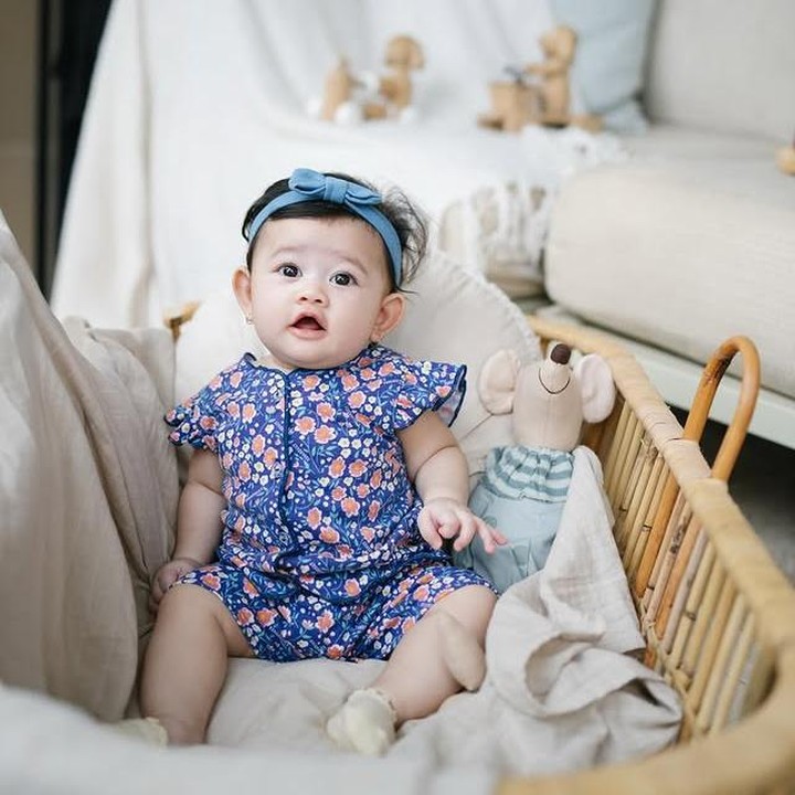 <p>Kebahagiaan pasangan ini kian&nbsp;lengkap sejak kehadiran putri kecil mereka, Gabriella Allan Sumargo, yang lahir pada 27 Juli 2024. Setahun sudah berlalu sejak tangisan pertama Briel, mengisi rumah tangga mereka dengan keceriaan. (Foto: Instagram @gabriellasumargo)</p>