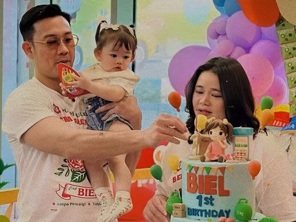Unboxing Hampers Ulang Tahun Biel Putri Denny Sumargo, Isinya Tak Disangka-Sangka