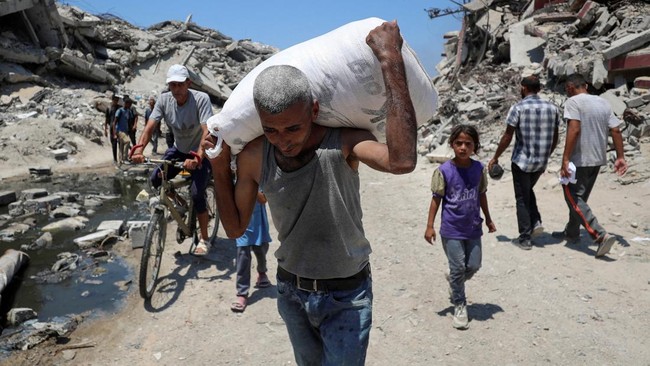 Akibat desakan internasional, AS mengirim utusan ke Gaza guna mengecek distribusi bantuan di sana.