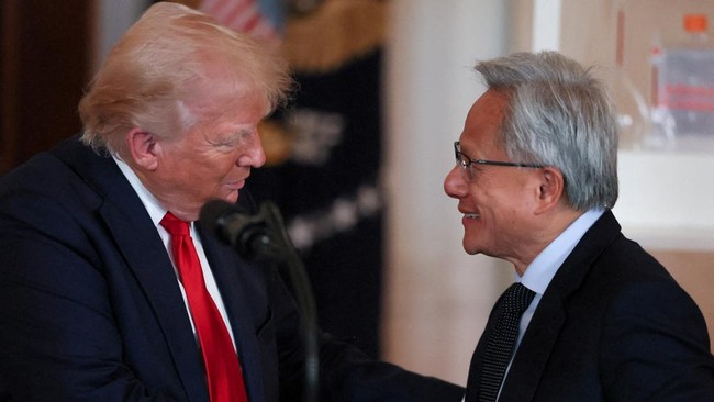 Presiden Trump awalnya ingin membubarkan Nvidia, namun berubah pikiran setelah mengenal CEO Jensen Huang.