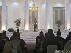 Andra Soni Peringati Hari Puisi: Pemprov Banten Dukung Penuh Sastra-Literasi