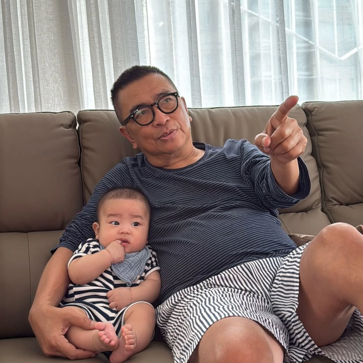 Helmy Yahya dan Cucu Korea