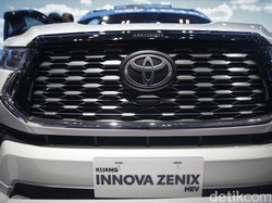 Segini Harga Pasaran Kijang Innova Zenix Hybrid Bekas Tahun 2023