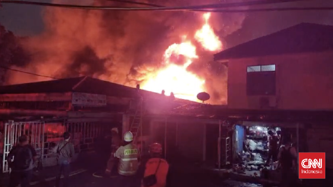 Ketiga rute yang terganggu antara lain Koridor 13 rute Tegal Mampang dengan CBD Ciledug, 13B Puri Beta-Pancoran dan L13E Puri Beta 2-Flyover Kuningan.