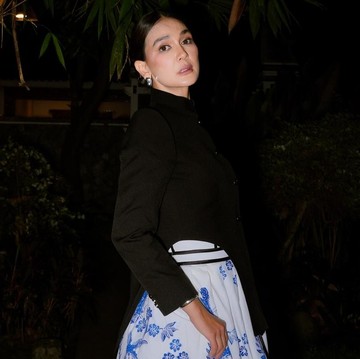 Luna Maya Tetap Glowing di Usia 41 Tahun, Punya 5 Kebiasaan yang Bikin Awet Muda!