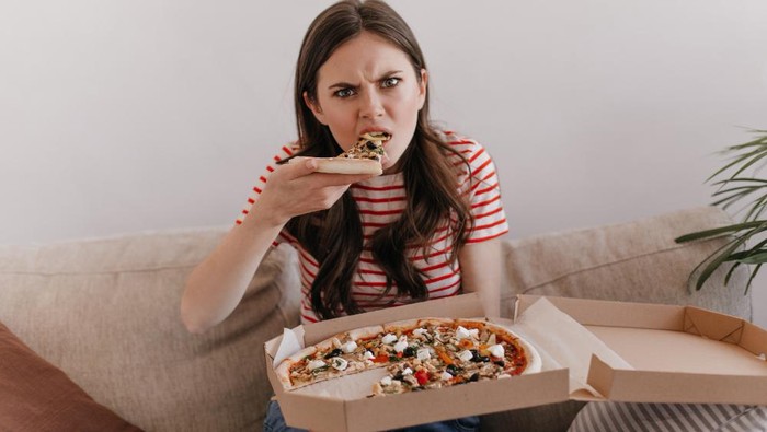 img-title 5 Makanan yang Perlu Dihindari Saat sedang Emosi, Bisa Bikin Tambah Bad Mood!